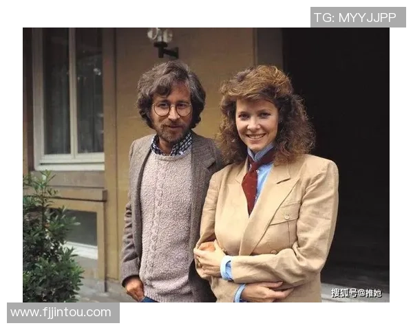 英格兰足球明星欧文的妻子揭秘她的生活与事业成就