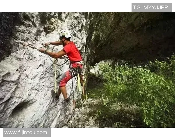 攀岩深度：解密深圳攀岩队的中路突破